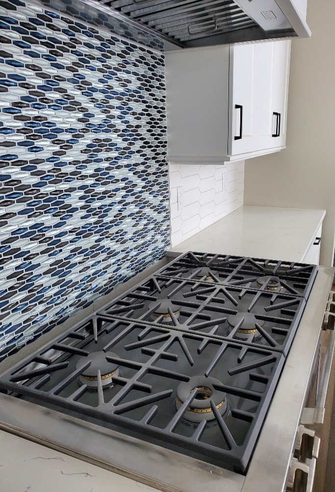 Range tile backsplash in Colorado kitchen 